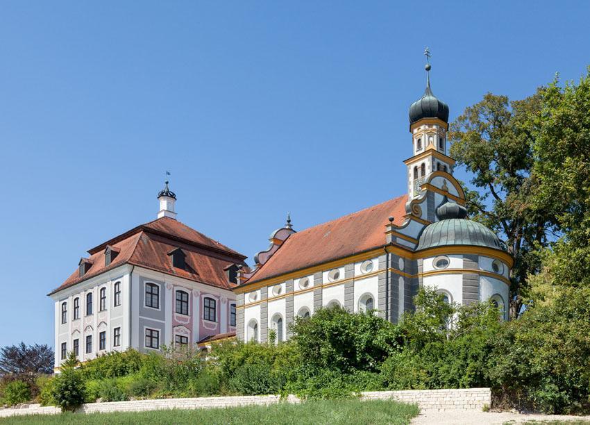 Hotel Schloss Leitheim エクステリア 写真