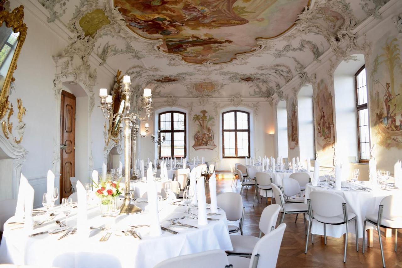 Hotel Schloss Leitheim エクステリア 写真